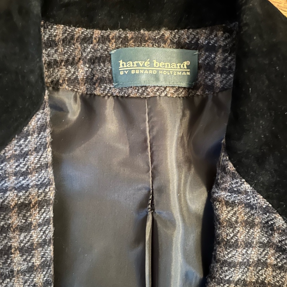 Harvé Benard Black and Gray Houndstooth Blazer - Picture 4 of 8